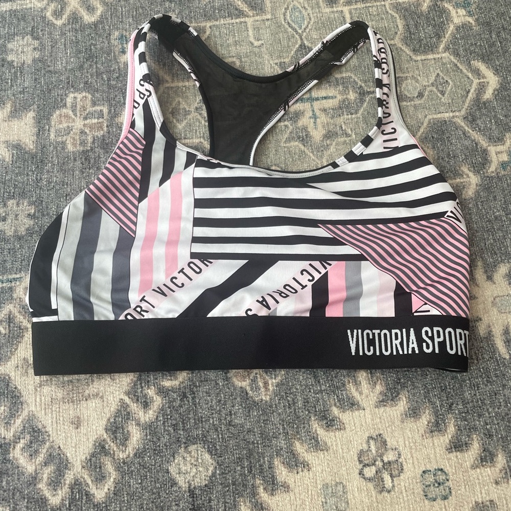 Victoria Sport - size m but fits more like a small if you are big chested